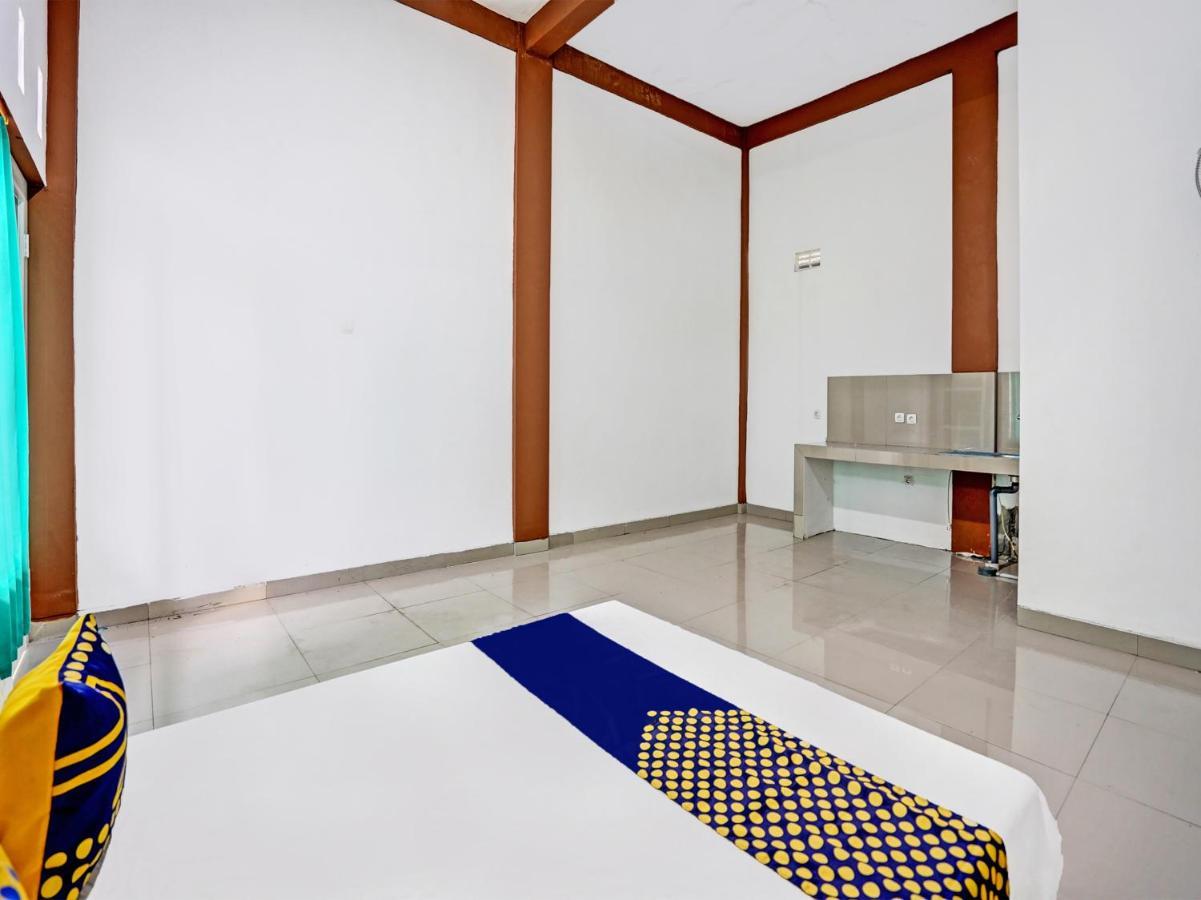 Oyo 92006 Kost Sejahtera Syariah Hotell Sidoarjo Exteriör bild