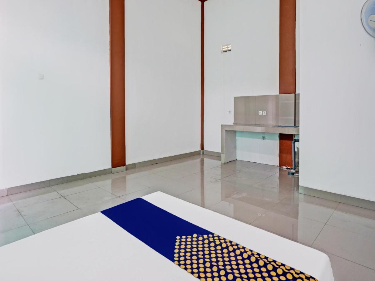Oyo 92006 Kost Sejahtera Syariah Hotell Sidoarjo Exteriör bild